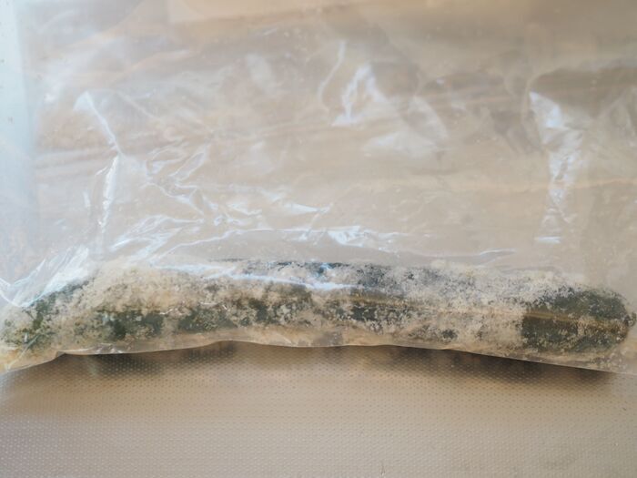 【ぬか床不要】まさかのパン粉で漬物ができる！？ポリポリ食感がクセになる「きゅうりのパン粉漬け」が凄すぎた