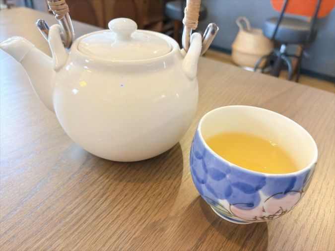 お蕎麦の丈二 サービスのそば茶