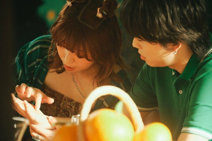 【写真・画像】「場所変わって」 人気YouTuberのワンシーンにファン切望「手触りたい笑」「やばうらやま」 1枚目