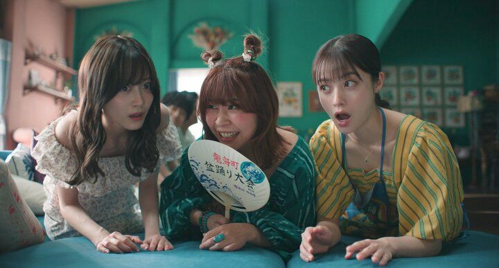 【写真・画像】「場所変わって」 人気YouTuberのワンシーンにファン切望「手触りたい笑」「やばうらやま」 2枚目