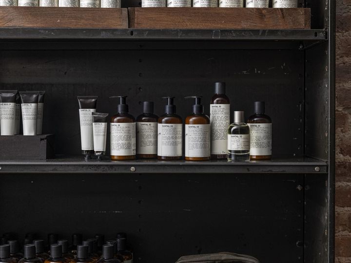 LE LABO サンタル 33 のボディ・ヘアライン