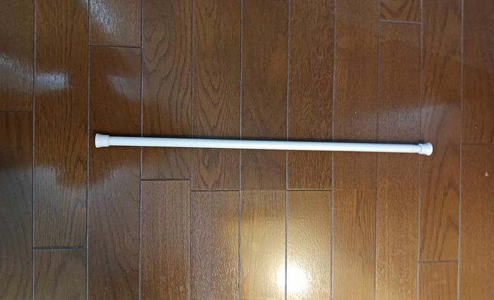 ダイソーの「つっぱり棒」（220円／サイズ：1m）