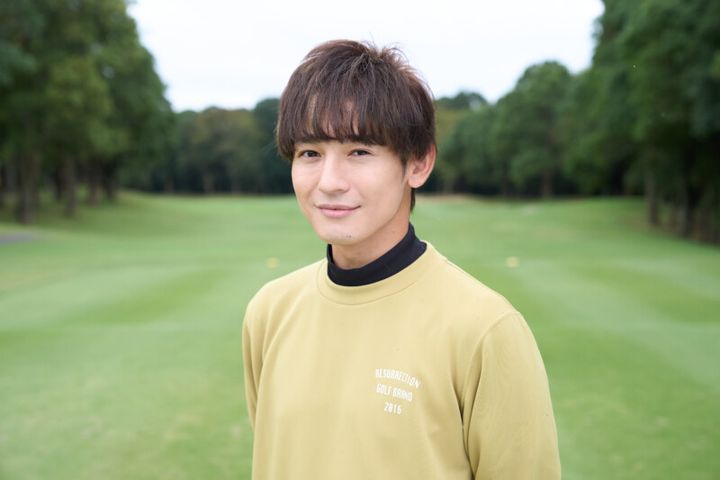 球がつかまらない原因は「手元が高い」から！理想的なインパクトの形って？