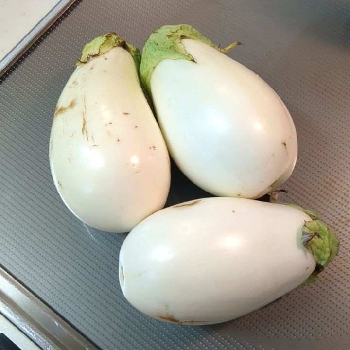白ナスです！