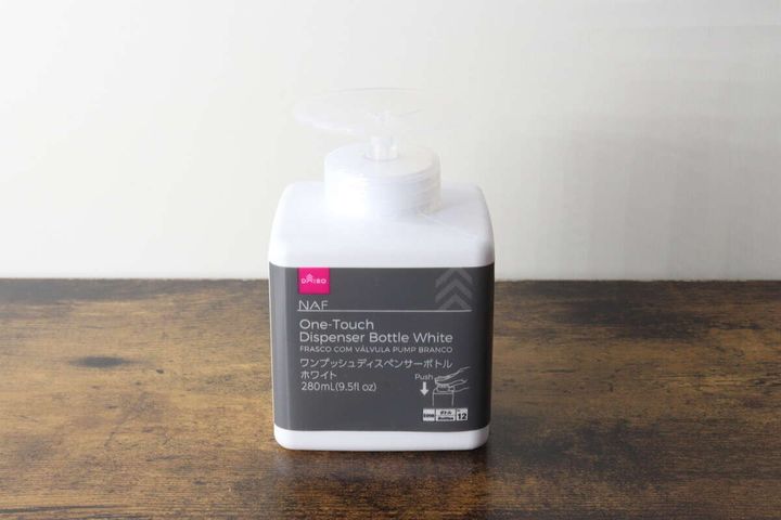 ダイソーのワンプッシュディスペンサーボトル商品パッケージ