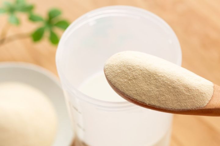 プロテインを飲むと便秘になりやすい原因とは？（画像はイメージ）