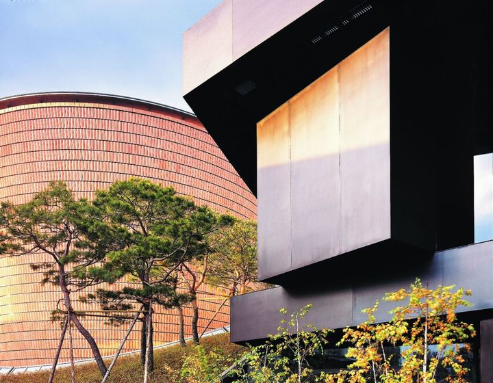 MUSEUM1はマリオ・ボッタの設計／提供：リウム美術館