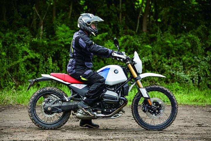 足着きが不安ならこれ！ BMW R 12 G/Sをシート高810mmへ、“走れるローダウン”という選択