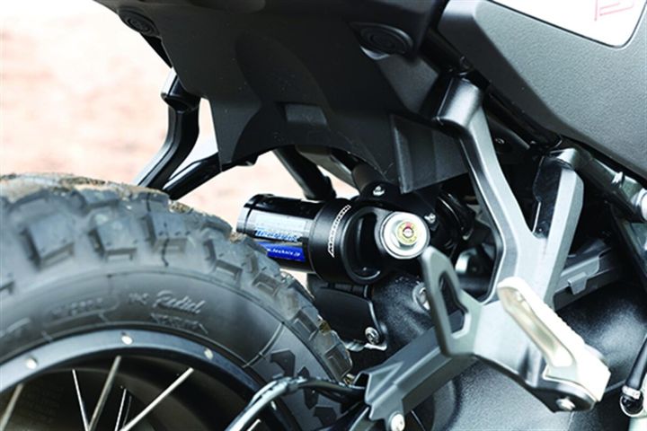 足着きが不安ならこれ！ BMW R 12 G/Sをシート高810mmへ、“走れるローダウン”という選択