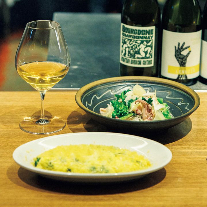赤坂〈Yorgo〉あおさと自家製カラスミのオムレツ、イカと晩白柚、菜の花のマリネ