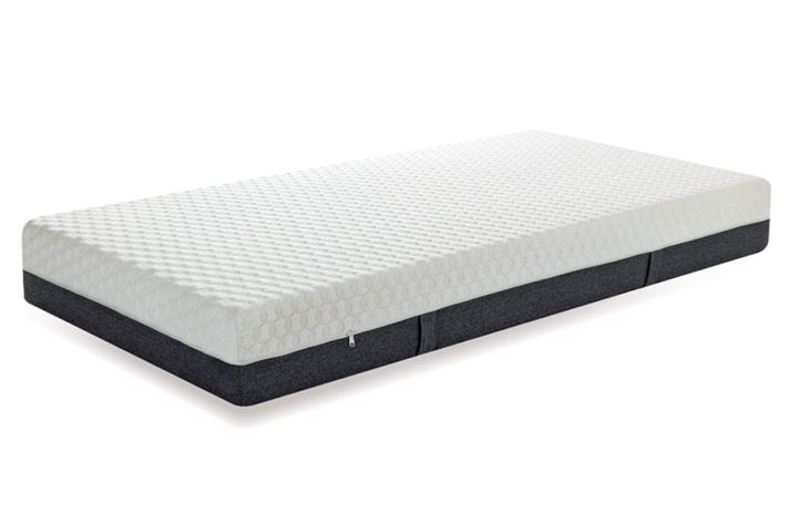 TEDBED JAPANアデリークールマックス ADRY COOL MAX シングルサイズ（幅97×長さ195×厚さ23cm） ¥118,000／TEDBED JAPAN
