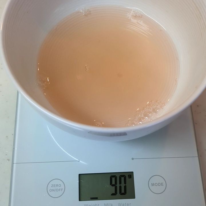 コンポートの汁を計ります