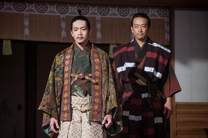徳川家康（松下洸平）、石川数正（迫田孝也）／大河ドラマ「豊臣兄弟！」第29回より ©️NHK