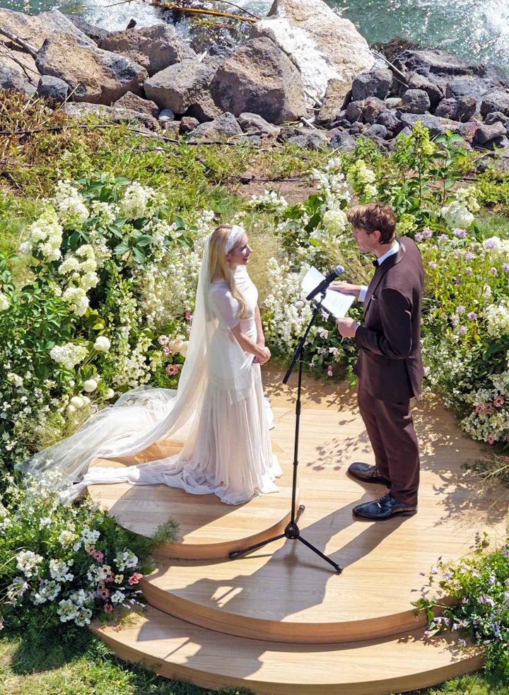 画像: 「家族が中心」の結婚式に