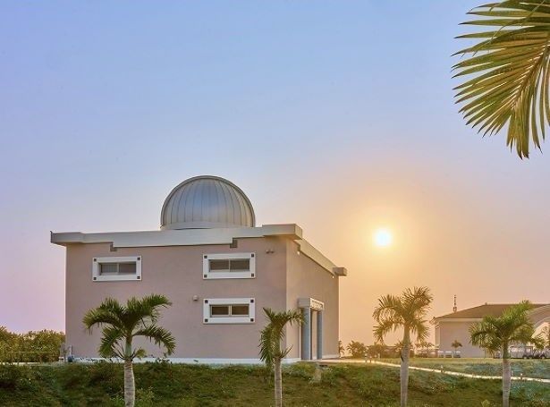 日本初のLEDドームプラネタリウム併設天文台「MIYAKO GALAXY-DOME」