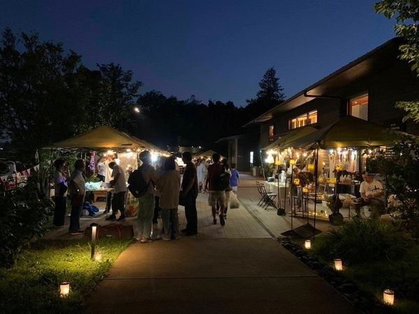 【東京都町田市】夜の公園で夏祭りの定番メニューや花火、音楽を楽しめる「YAKUSHI夏祭り」開催！