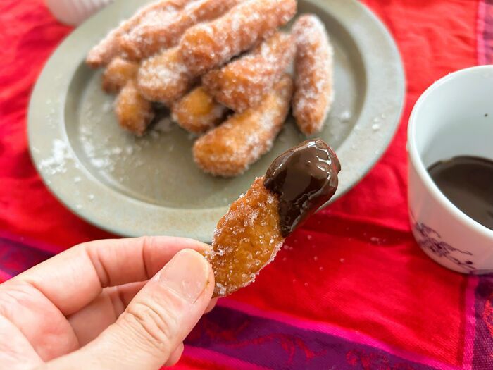 ギルティおやつ、完成です。外カリッ中モチッと食感『ディップチュロス』再現できました♪