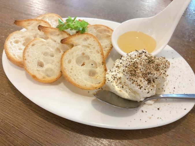 ビストロレオン クリームチーズ豆腐