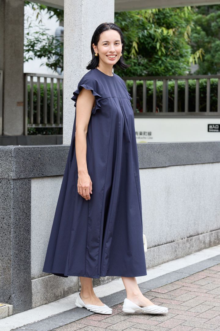 クラウドチームVERY太田史帆子の[THREE SQUARE]フリルスリーブワンピースコーデ