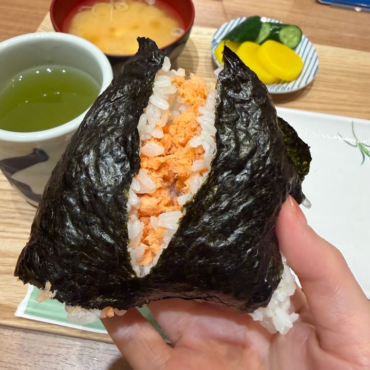 鮭おにぎりの中身