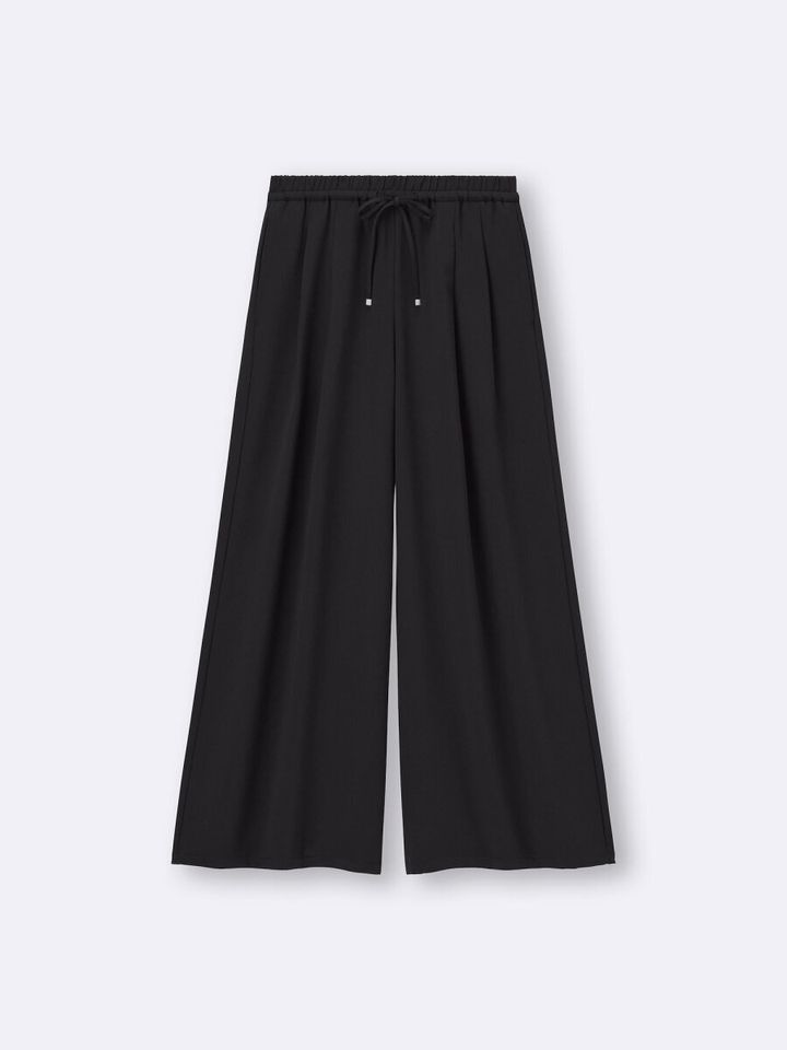 ウエストゴムと紐の黒ドレープワイドパンツを平置き