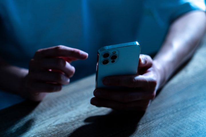 SNSなどに潜む「高額報酬」をうたう闇バイトに注意（画像はイメージ）