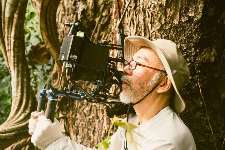 塚本晋也「戦争に行くとこうなる」最新作に込めた切実な思い 4ヵ国ロケの舞台裏も公開