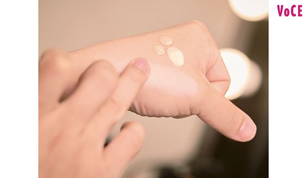 ベースメイクで顔の“舵取り”をする