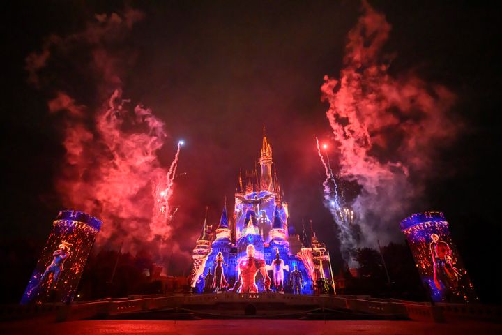 マーベルヒーローの投影