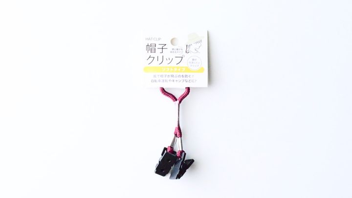 【100均】帽子クリップ6選｜帽子が飛ばない！おしゃれなものや子供用も紹介