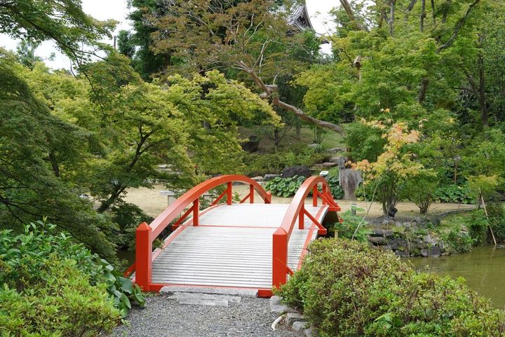 庭園の橋