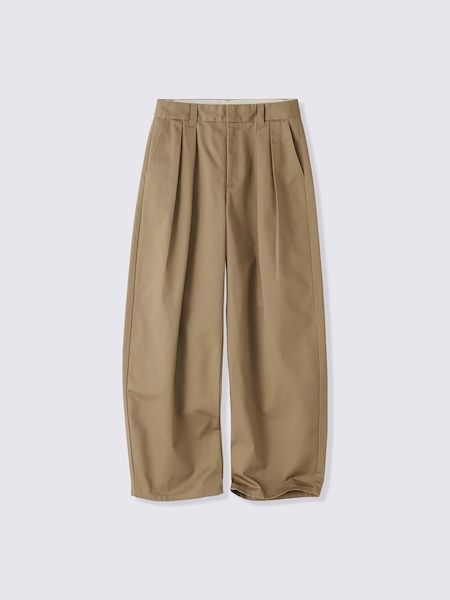 【GU】2990円でも高見え度抜群！ チノタックバレルパンツ