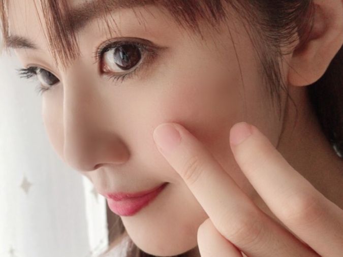 大人の血色メイクはさりげなさがカギ！顔色を明るくするチーク＆リップ
