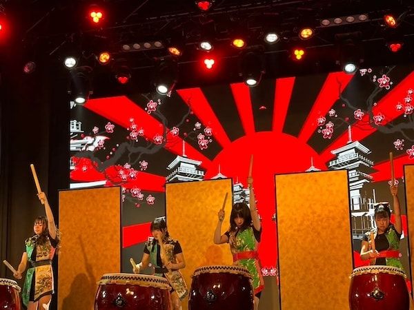 【愛知県名古屋市】常設型観光エンターテインメント施設「世界アイドル共和国」オープン！盆に特別公演も