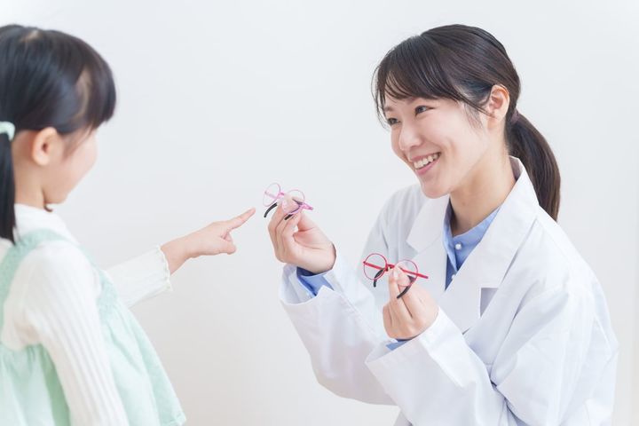 子どもの近視治療は夏休みが始めどきと言える理由とは？（画像はイメージ）
