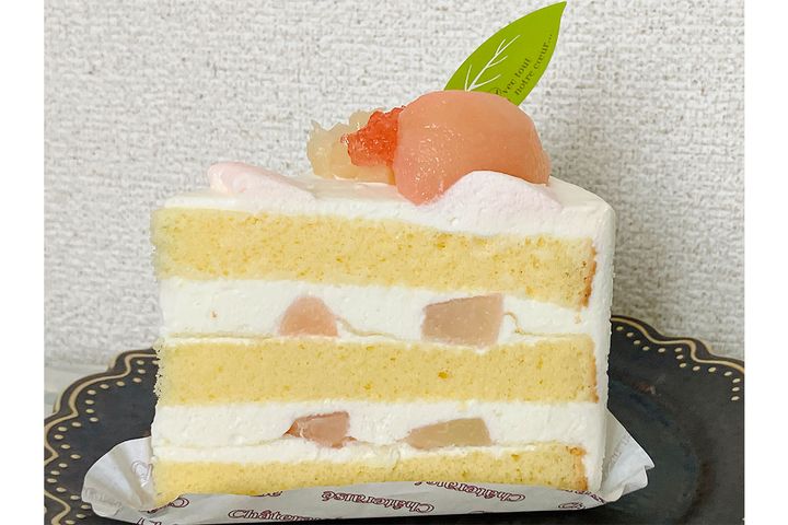 北海道産純生クリーム使用 プレミアムショート 山梨県産白桃／￥702（税込み）