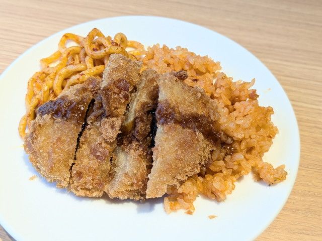 ボリューム満点の長崎名物トルコライス