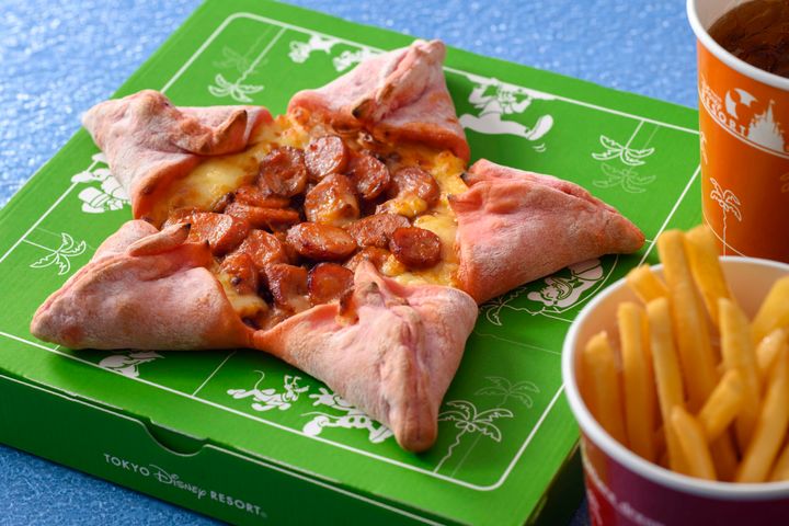 ソーセージとミートソースのピザ