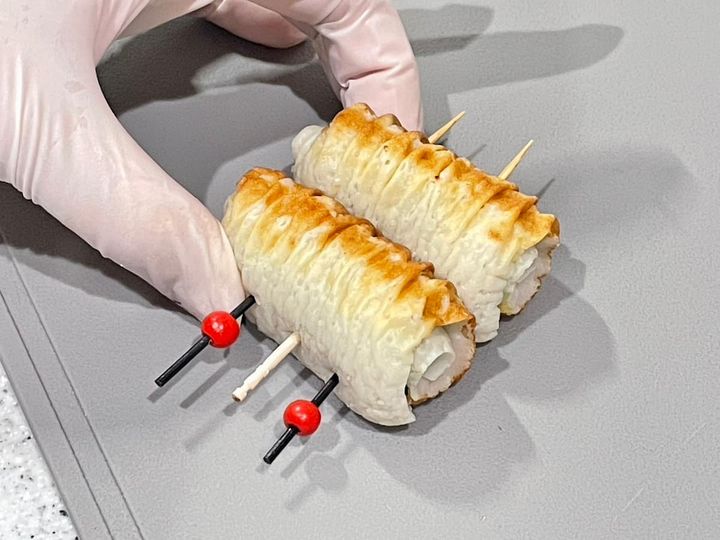 カニかまと海苔のちくわ巻き