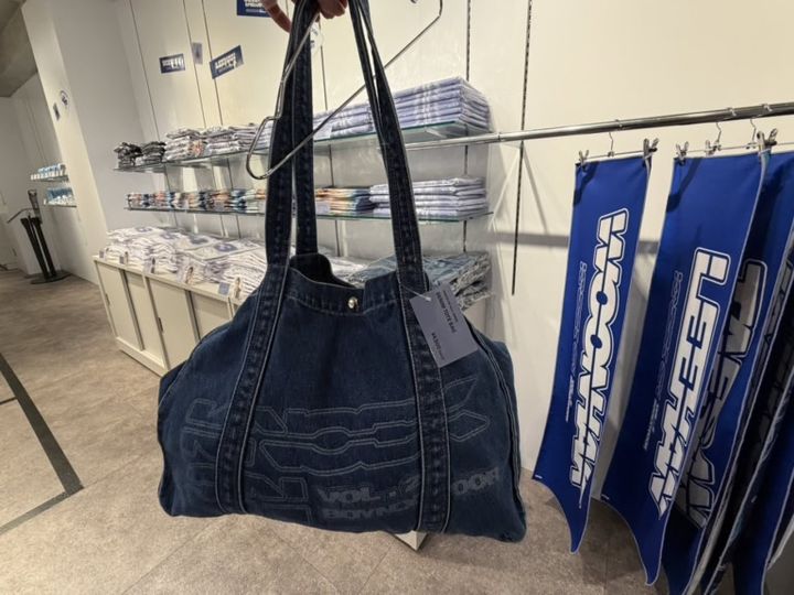 DENIM TOTE BAG ¥4,500