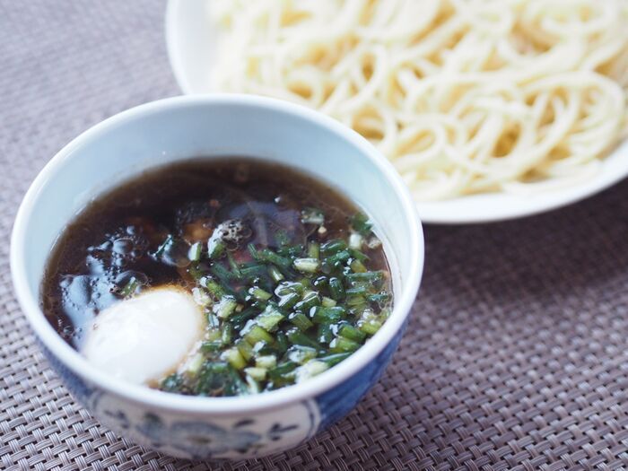 【新感覚】パスタは和えて混ぜるより「つける」のが大正解！？濃厚ソースが絡む絶品つけパスタ2選