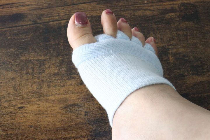 足指セパレート縫製タイプを足に装着した状態