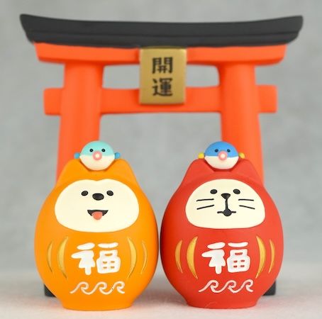 水に入れるとハンカチに変身！「ふくだるま」を使った、新しい山口土産が登場