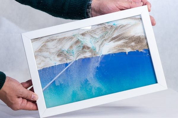 水に入れるとハンカチに変身！「ふくだるま」を使った、新しい山口土産が登場