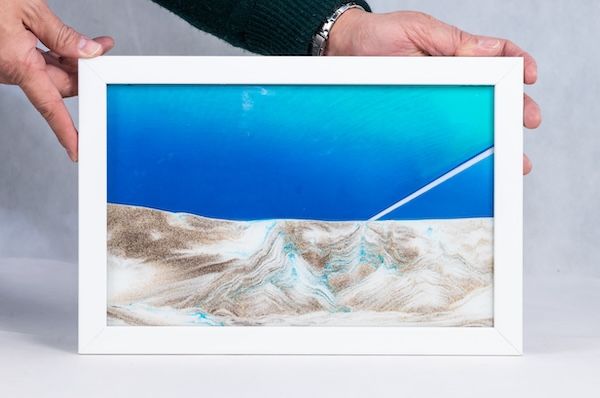 水に入れるとハンカチに変身！「ふくだるま」を使った、新しい山口土産が登場