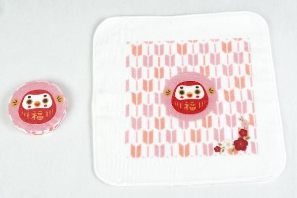 水に入れるとハンカチに変身！「ふくだるま」を使った、新しい山口土産が登場