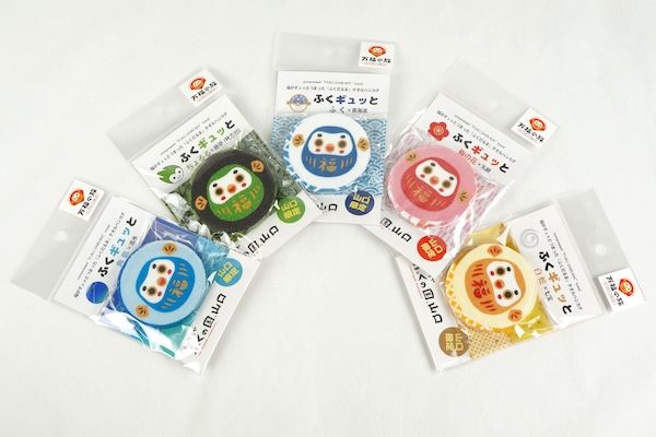 水に入れるとハンカチに変身！「ふくだるま」を使った、新しい山口土産が登場