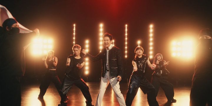 郷ひろみニューシングル「I'm Neo G」MVカット width=