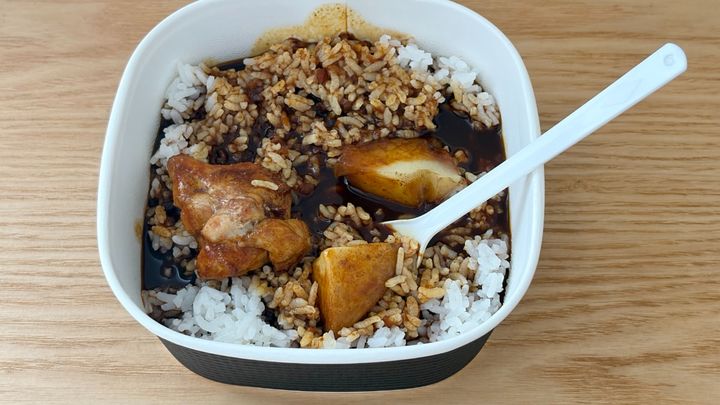 「激辛で最高でした」【セブン】シャバシャバカレーが「癖になる味」