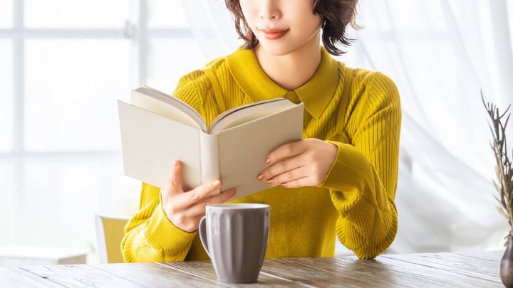 読書する人